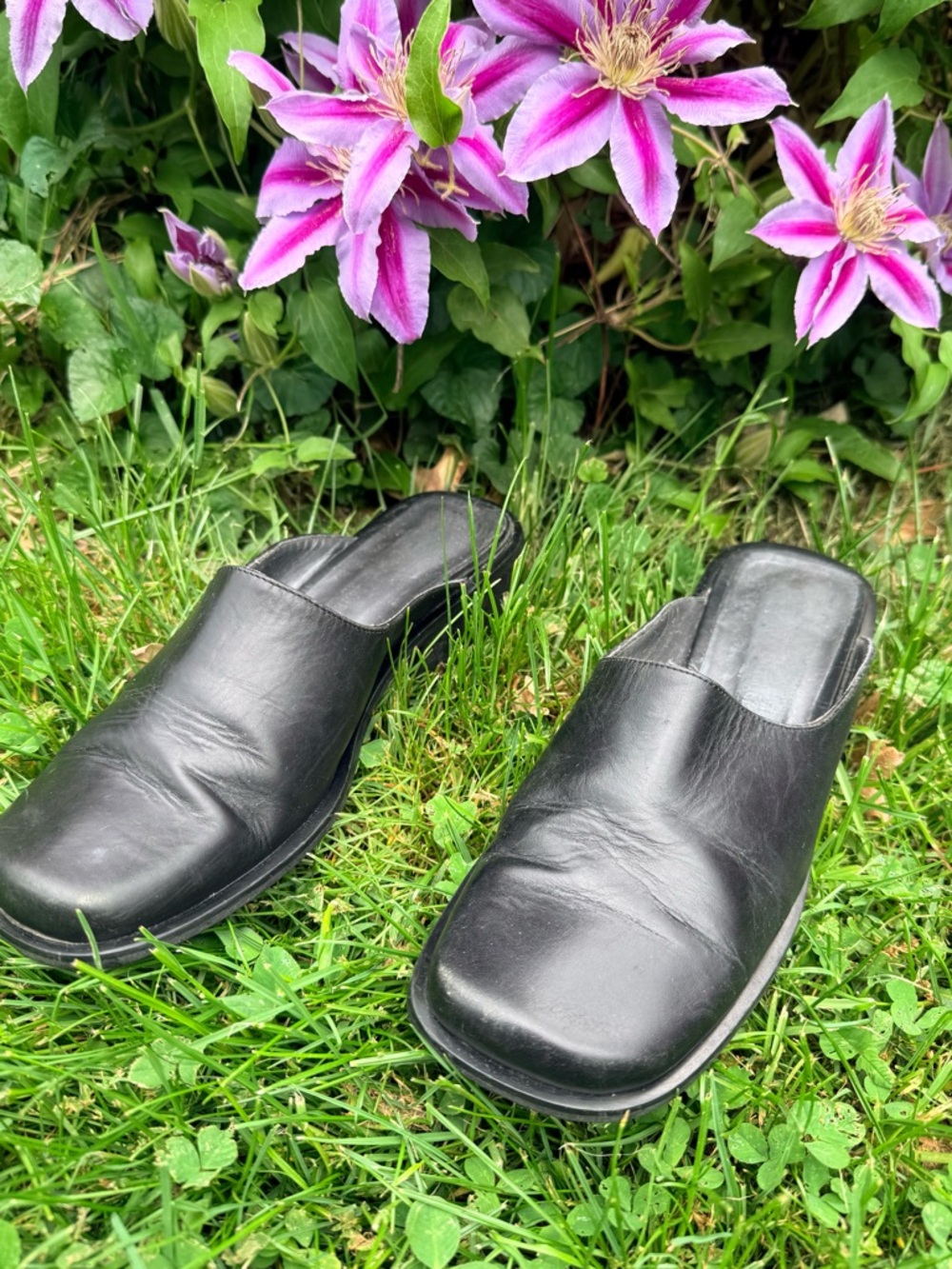 Black Leather Women’s Slip-On Mules Sz. 7 Vintage